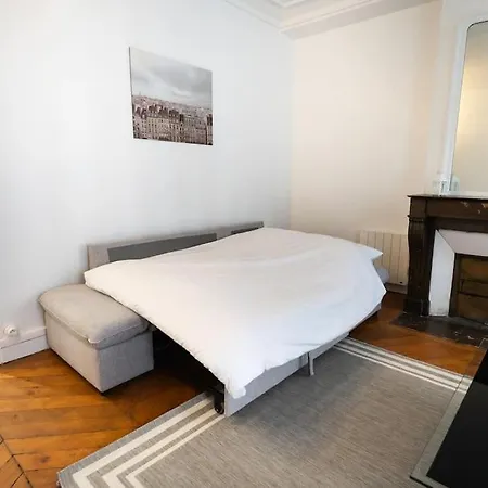 Big 2br Arc De Triomphe 4-6p Apartment