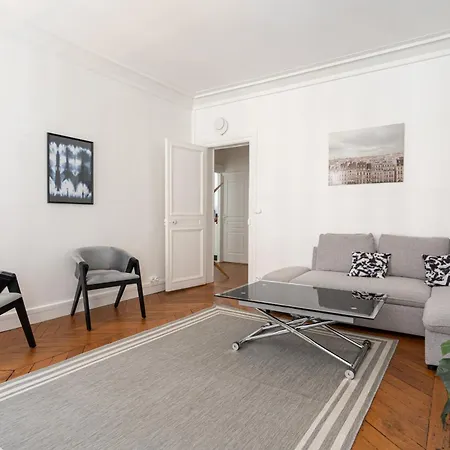 Big 2br Arc De Triomphe 4-6p Apartment