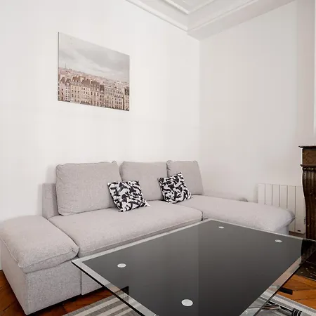 Apartment Big 2br Arc De Triomphe 4-6p